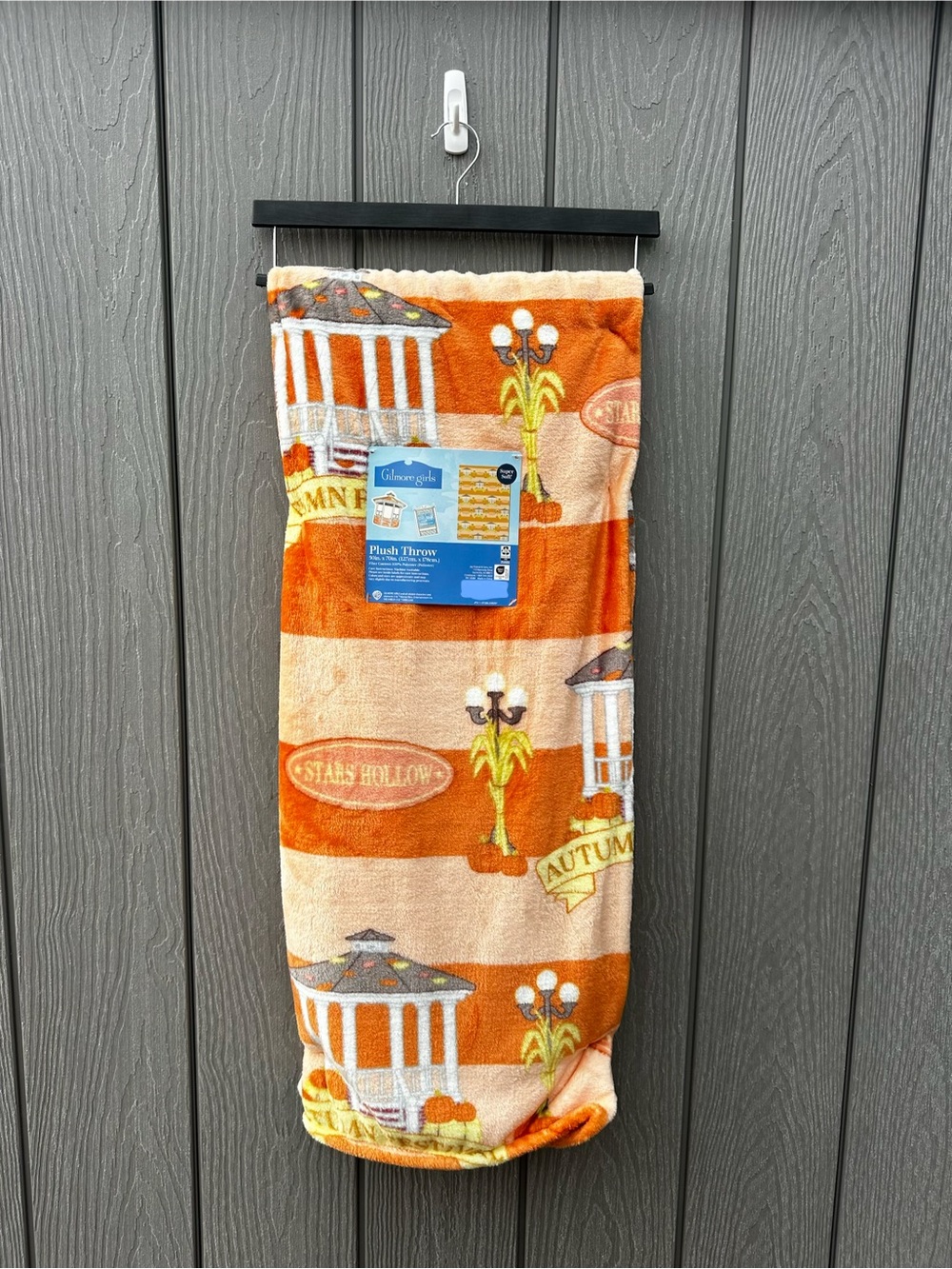 Gilmore Girls Autumn Festival Star Hollow Orange Plush Throw Blanket NWT
